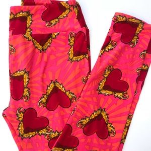 LuLaRoe OS Valentines leggings.